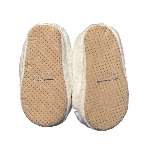 NWOT Old Navy Kid's White Yeti Slippers Cute Warm Non Slip Size Medium (12-13) - Picture 3 of 4
